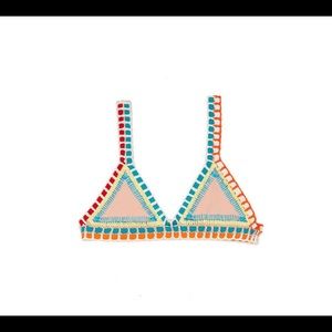Size medium Kiini bikini top!